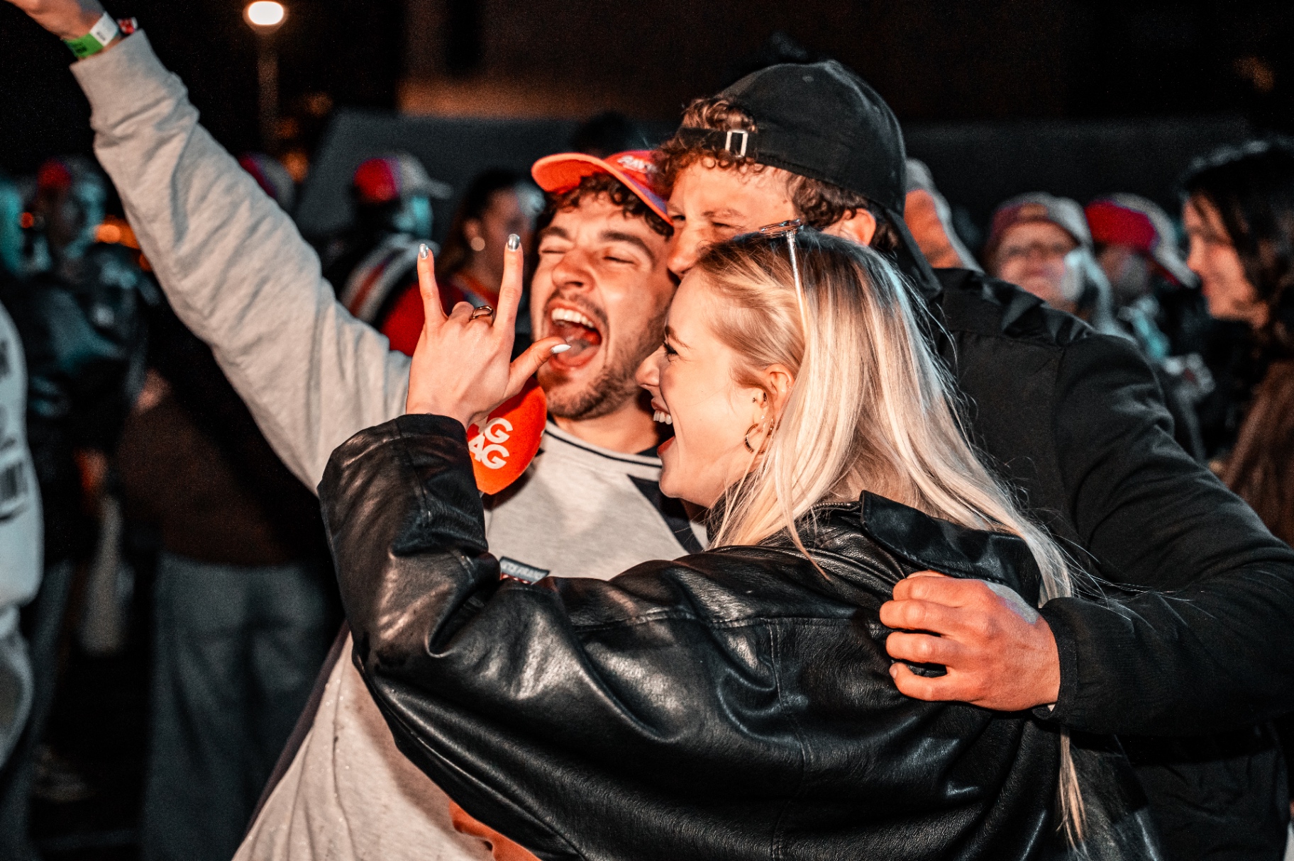 Friends — Festival Moment